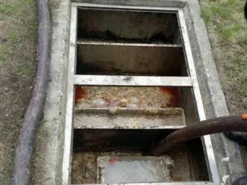 打安镇隔油池清理